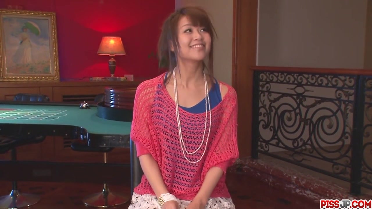 Maika gives a japan girl blowjob a - More at Pissjp.com