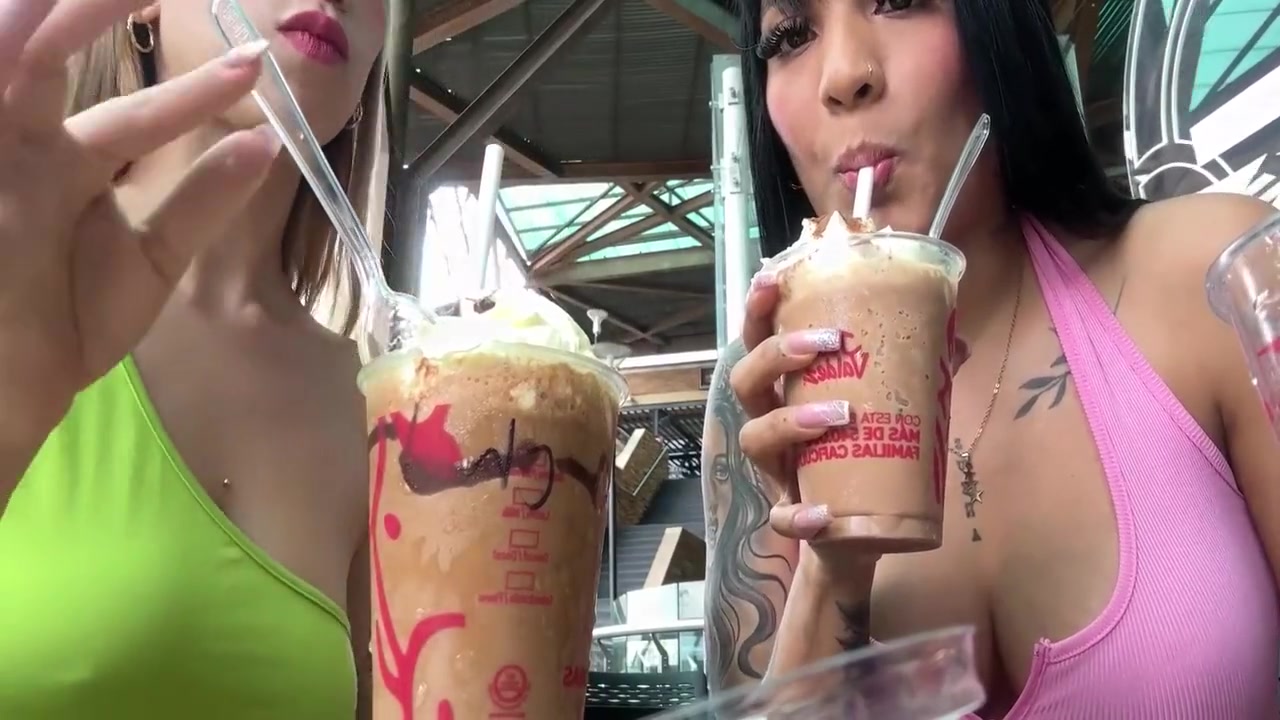 May Hernandez In Mi Mejor Amiga Me Come El Culo En Un Centro Comercial 10 Min