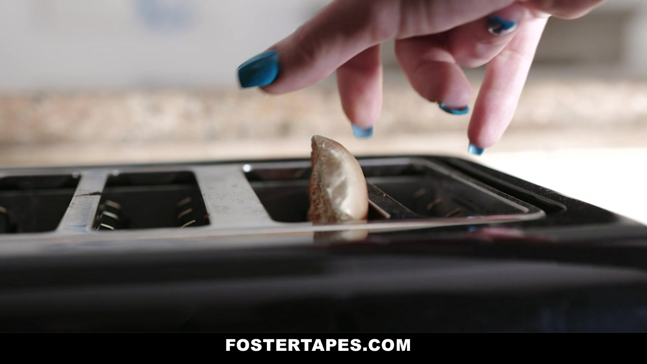 Lisey Sweet & Kamryn Jayde in Foster Step daughter Longs For A Female Presence - FosterTapes