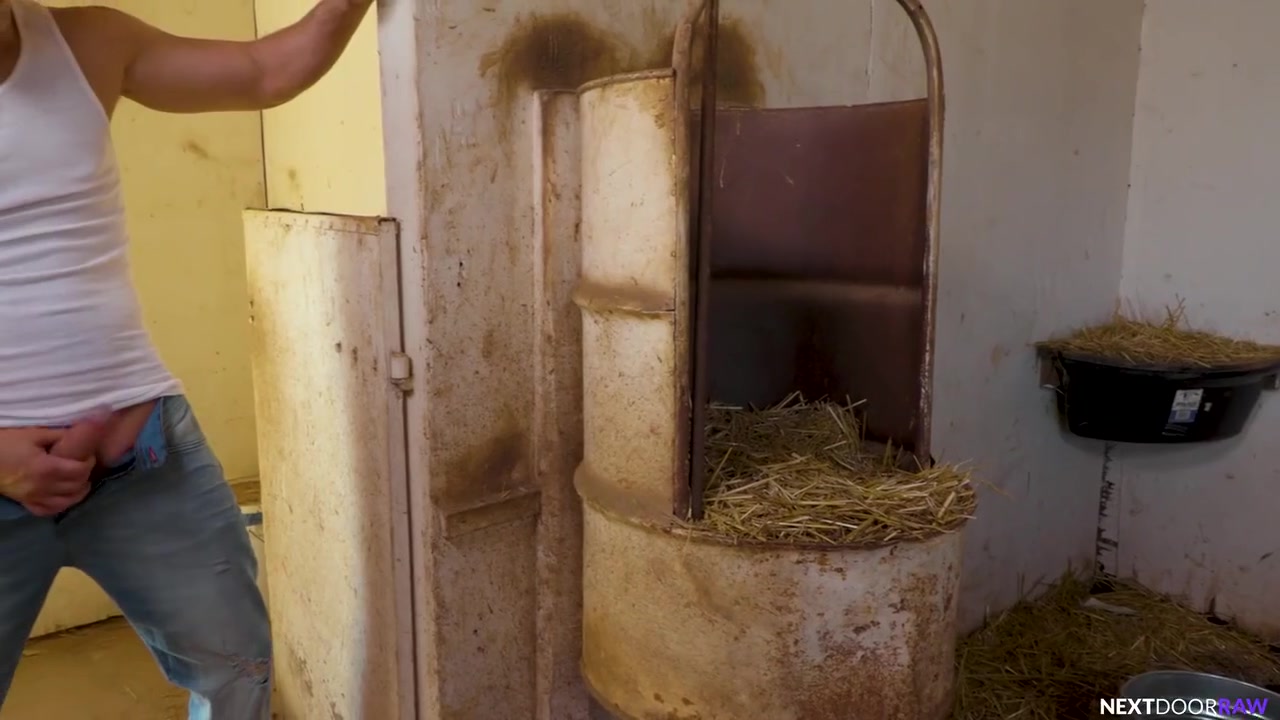 Masturbating In The Farm With Del Ray