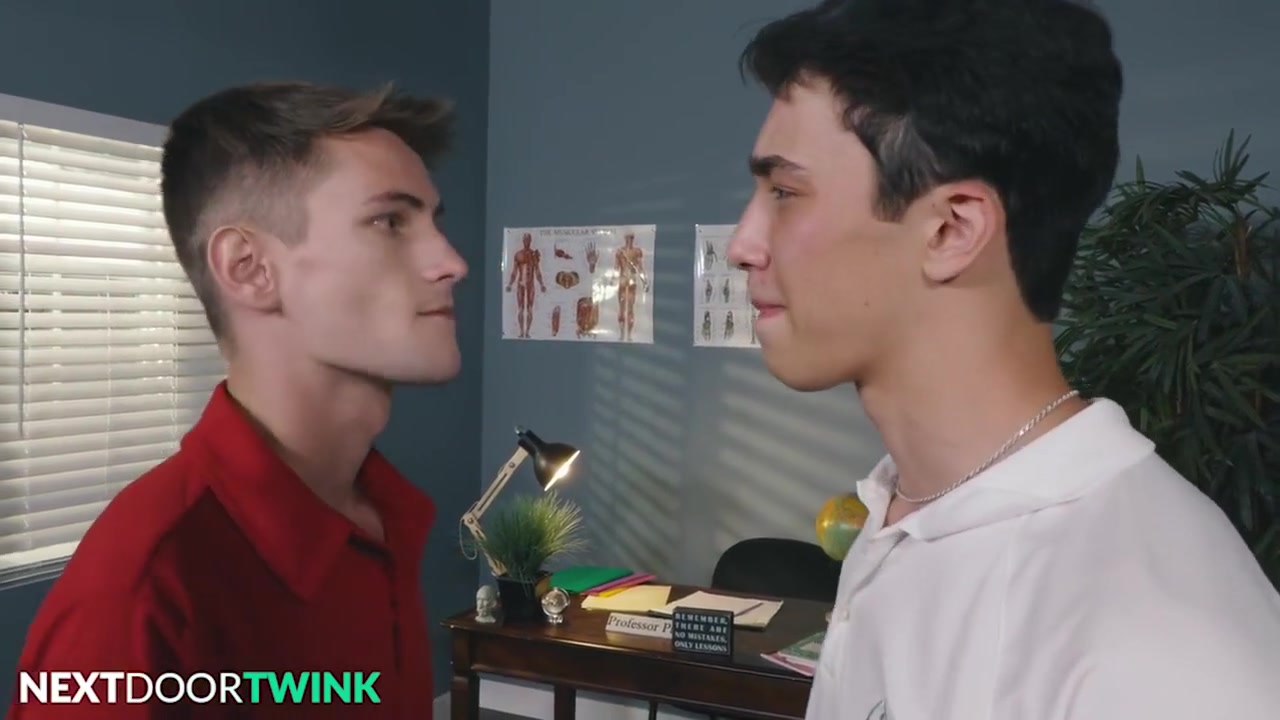 Twink Tennis Palyer Dicked Down By Jock Rival - Nextdoo