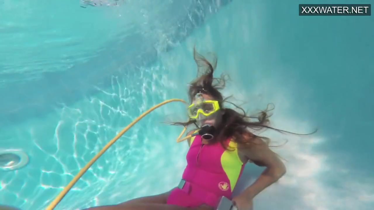 Cute teen 18+ Irina Poplavok Swims Naked Underwater