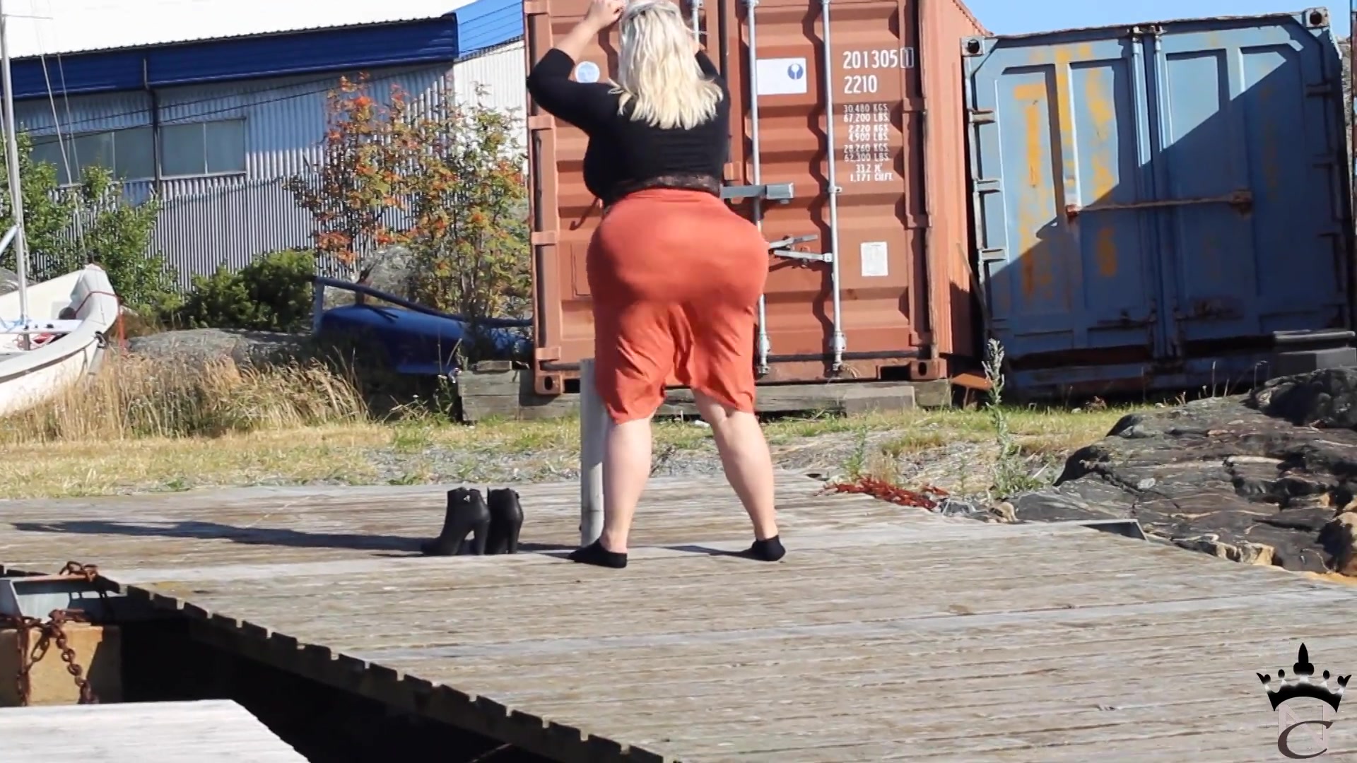 Waves On The Bridge - Sex Movies Featuring Natasha Crown