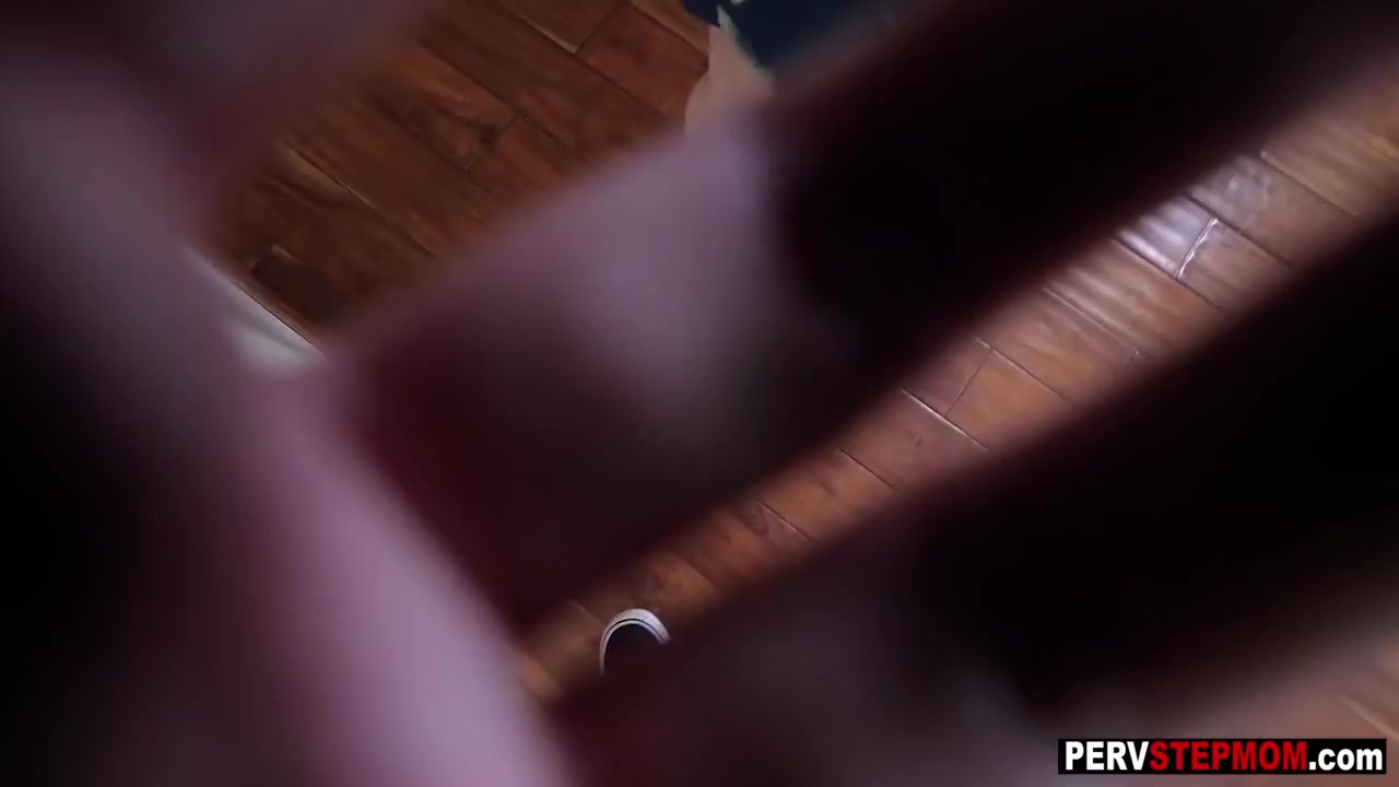 My stepmom wanted cock but she shared it with stepsis