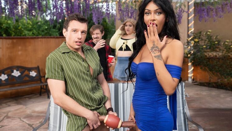 Victoria Grant And Johnny Palms - Balls Deep In My Football