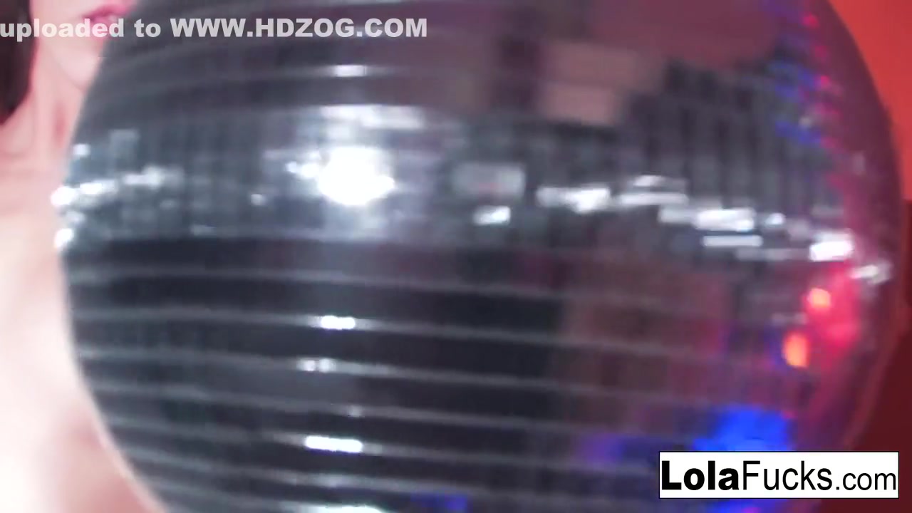 Lola Foxx In Sexy Butt Bubble Cutie Dances Then Stuffs Her Pussy