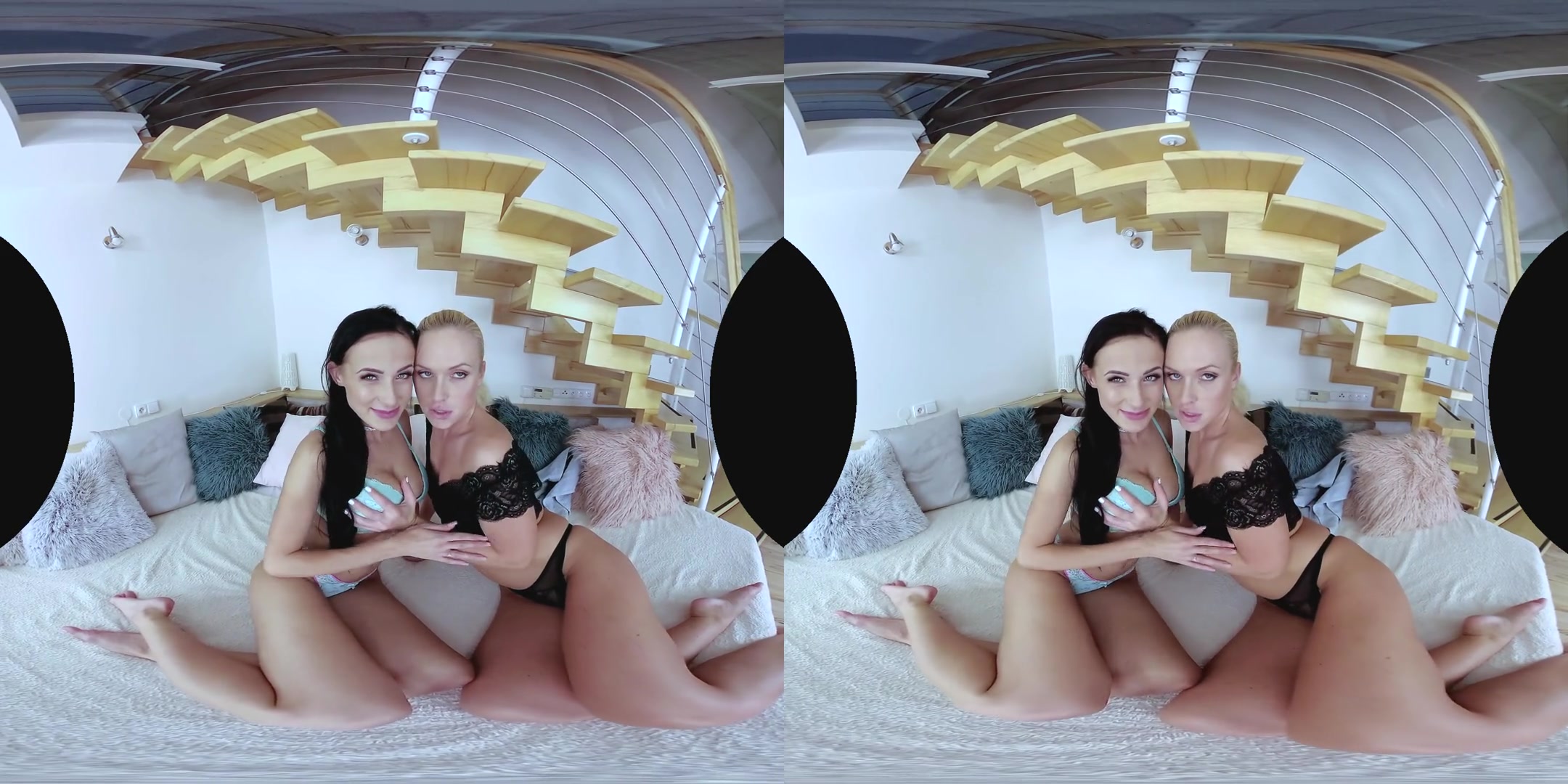 Nicole Love & Vinna Reed in Huge Pussy Lips Fisted - CzechVRFetish