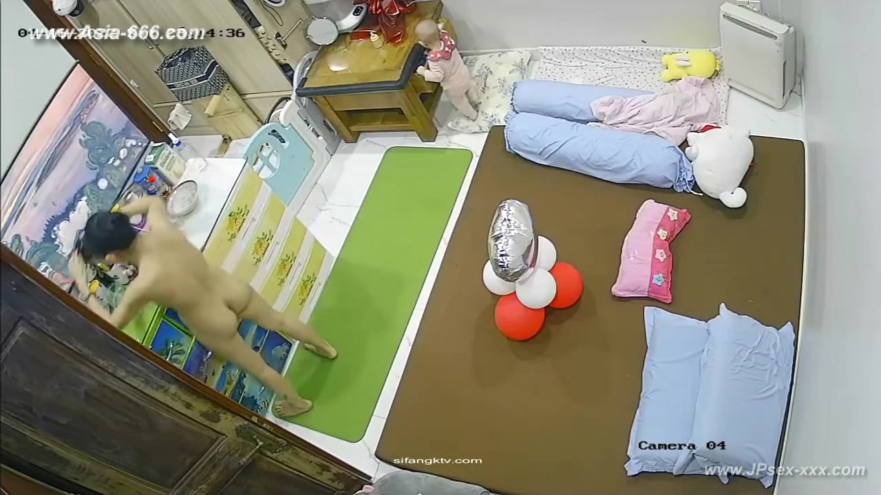 Hackers use the camera to remote monitoring of a lover's home life.595