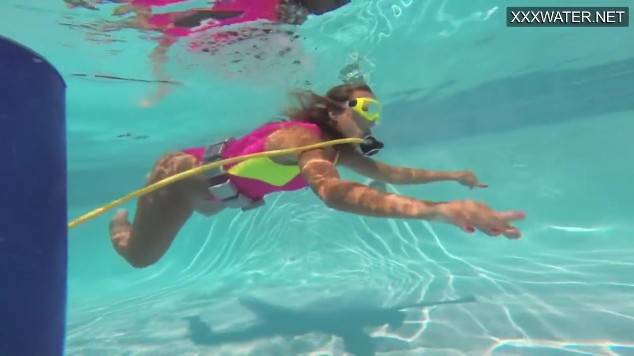 Cute teen 18+ Irina Poplavok Swims Naked Underwater