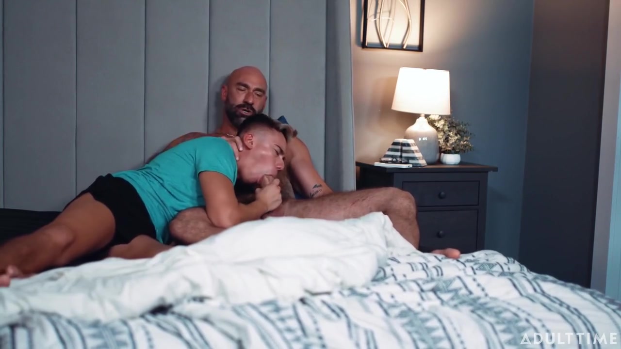 Stepdaddys Boy: Cumshot On The Teens 18+ Taut Ass With Carter Delrey And Drew Sebastian