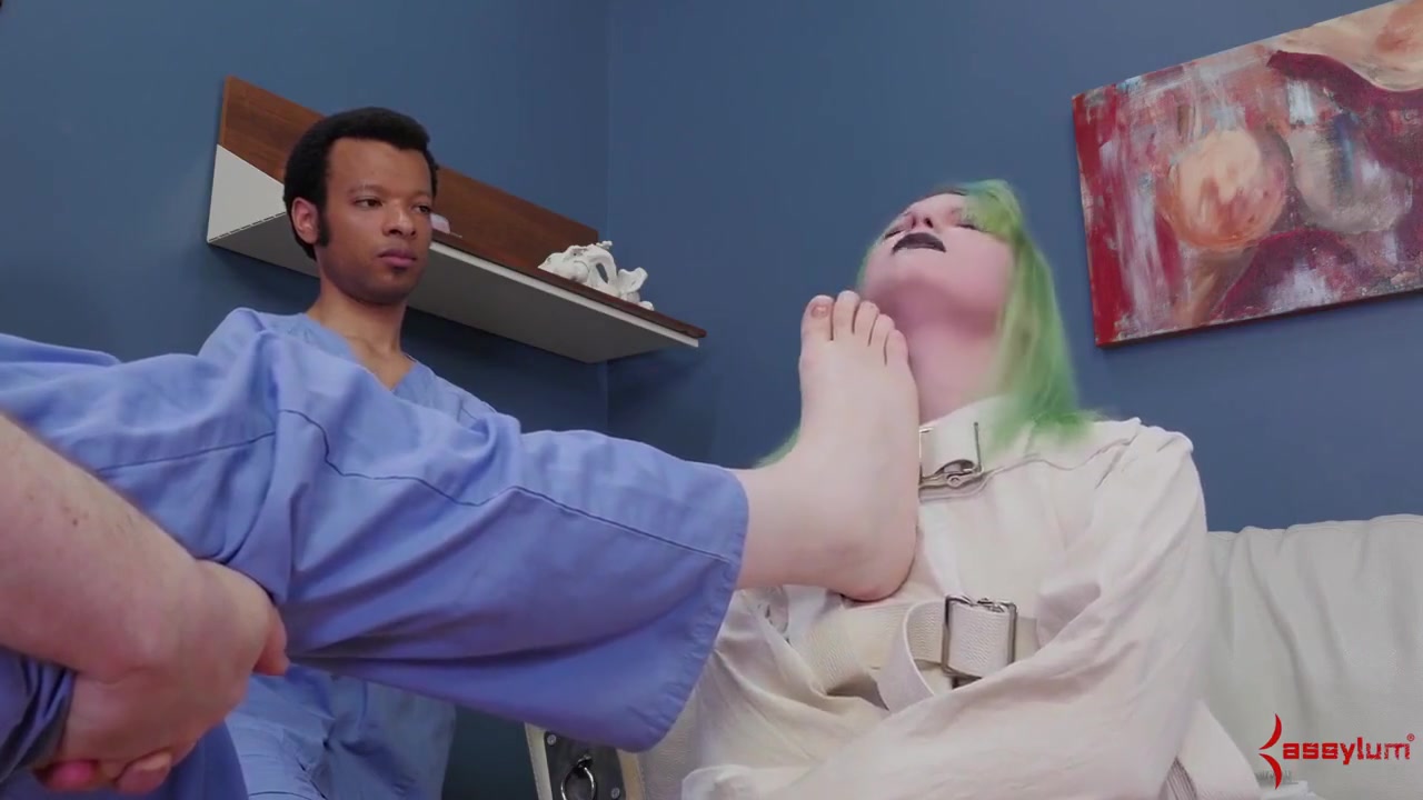 Crazy For Bdsm Anal Chick Gets Enema