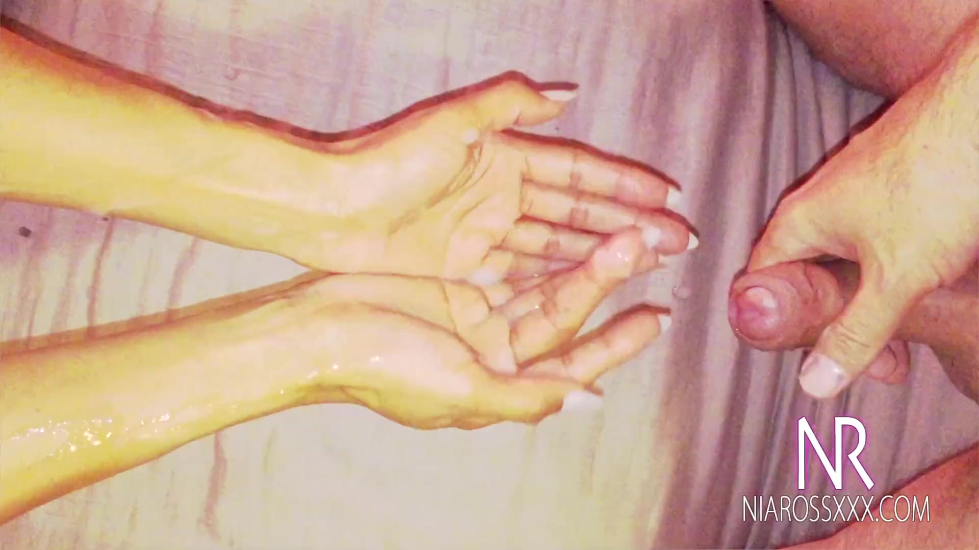 Cum Hand Lotion - Sex Movies Featuring Niarossxxx