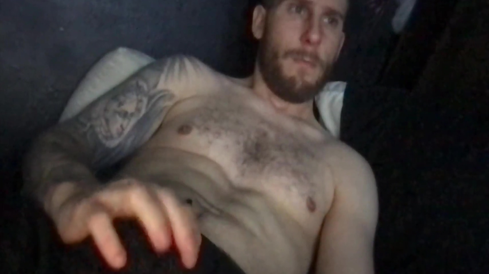 Niall Hot Brittish Guy Stroking His Cock Very Hard 6 Min - Angelica L