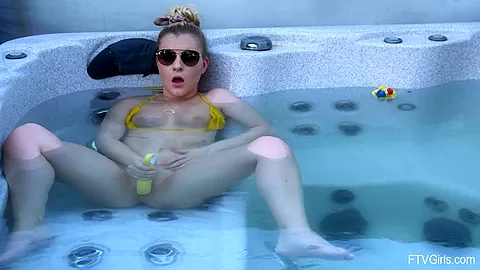 Little Watersports - FTVGirls