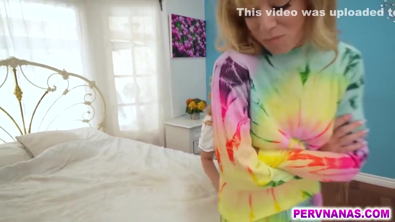 Convinced To Try Threesome Sex - Sedona Reign And River Lynn