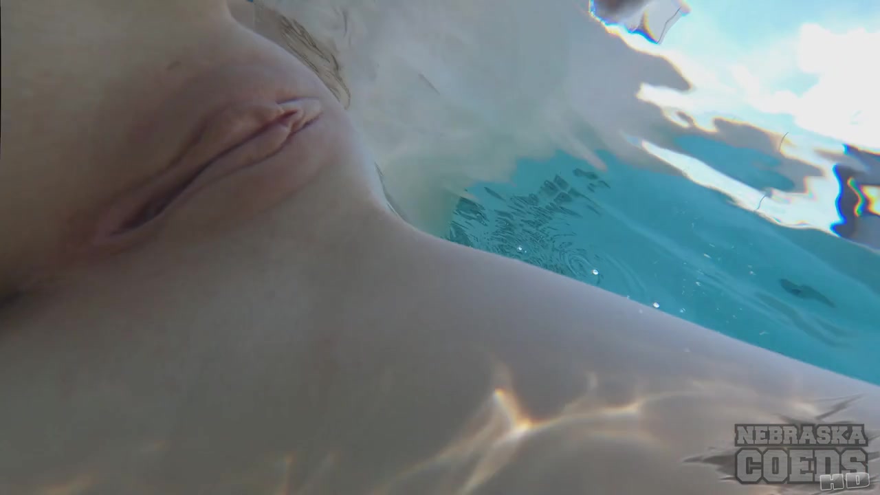 Spinner Blonde Ingrid Underwater Masturbation Dreams With Closeups