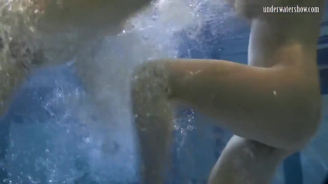 Teens And Solo teen 18+ Babe Swimming Underwater In Pool