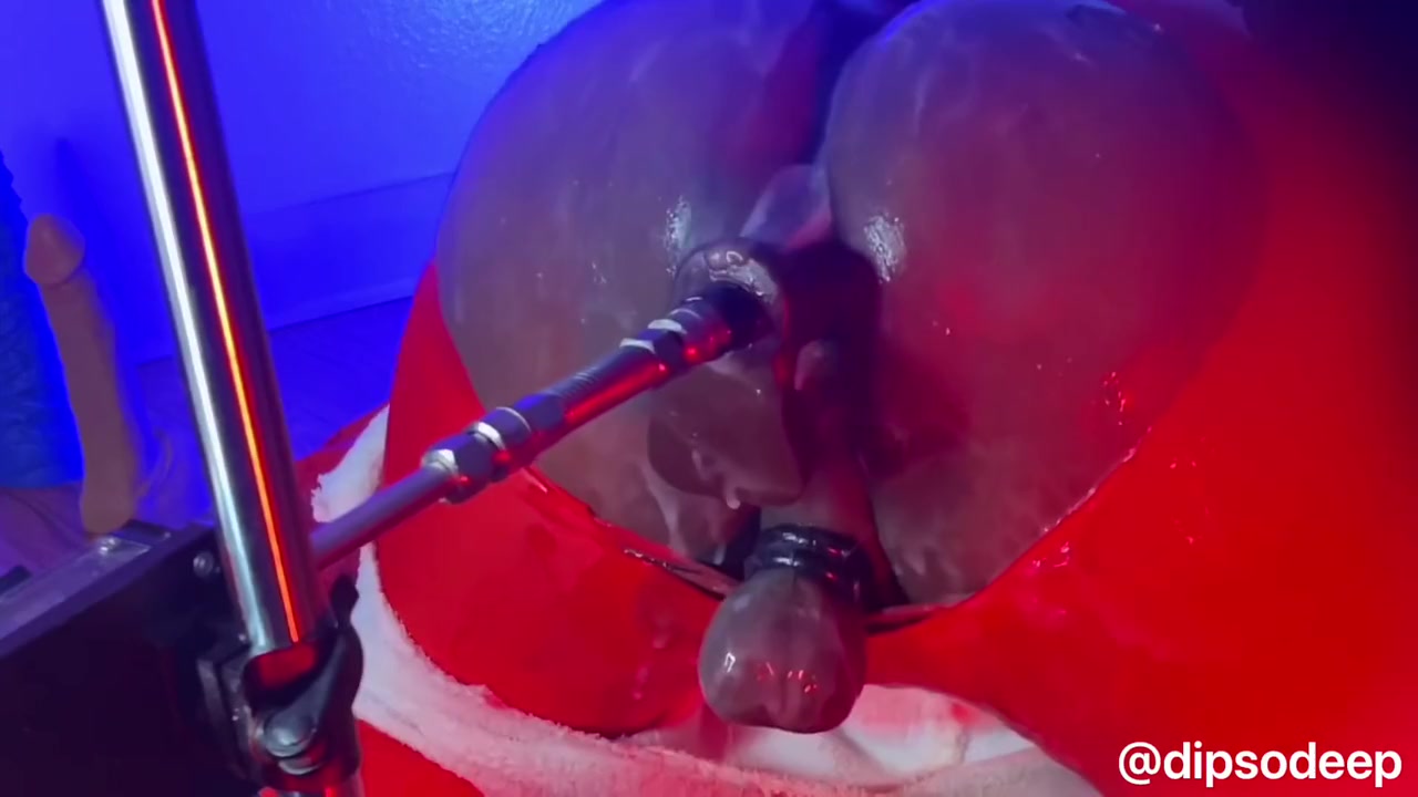 Bubble Butt Dipsodeep Stuffs And Gapes Boy Pussy