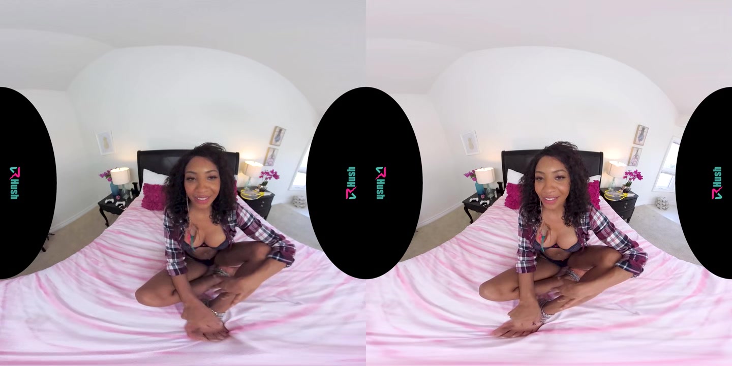 VRHUSH Ebony cutie September Reign rides a sex toy