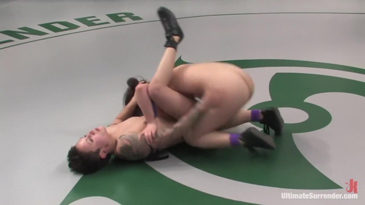 Syd Blakovich 'The Nightmare' (10-2) vs Devi Lynne ' Spartica' (0-2)