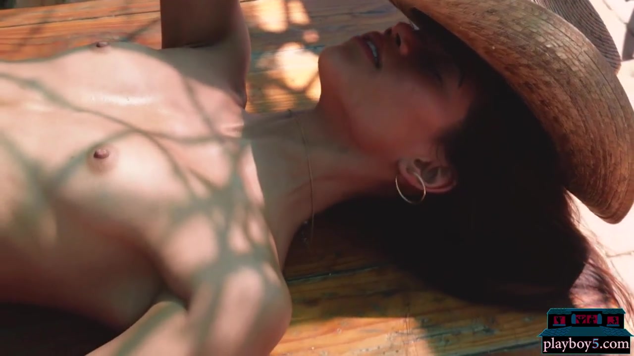 Petite Asian Old Hannah Le Gets