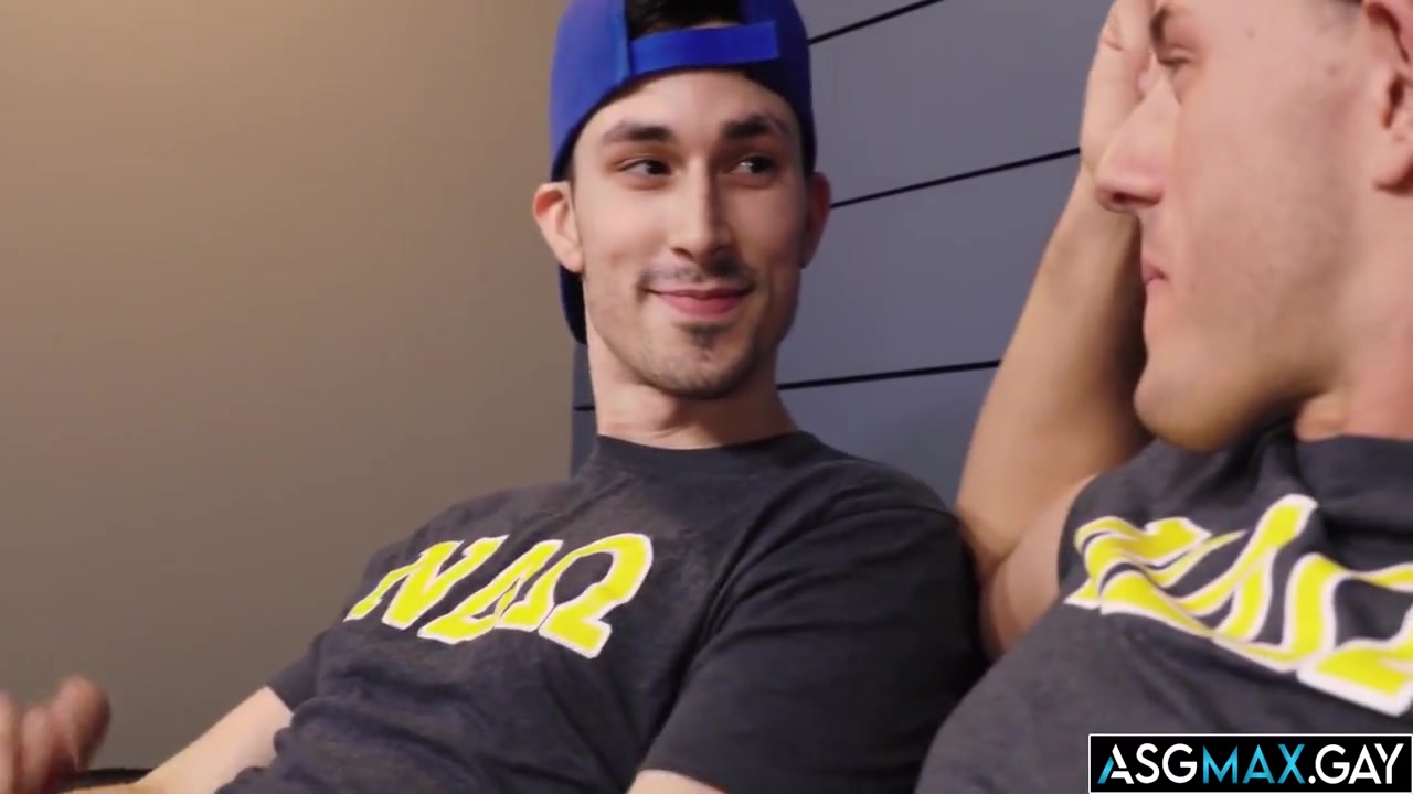 Whos Bigger? Frats And Compare Their Dick Sizes And Brag About Whos Better At Fucking Girls. There Is Only One Way To Find Out! 6 Min With Kane Fox, Ryder Owens And Gay Porn