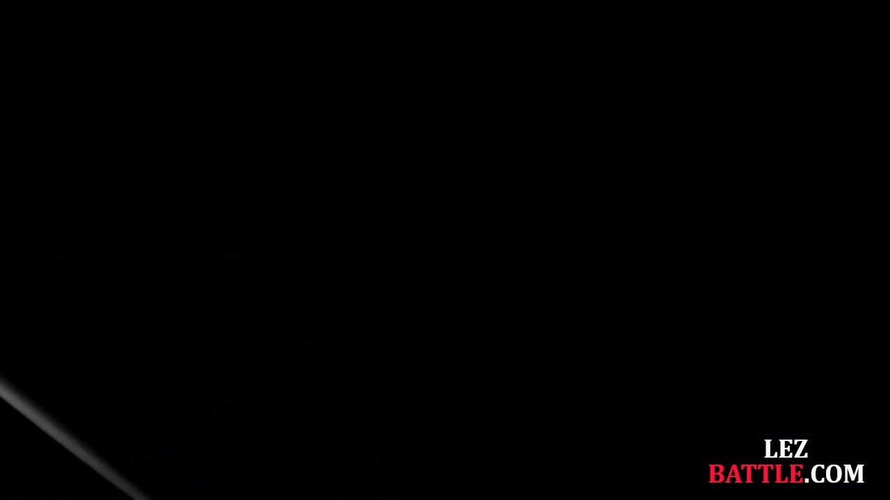 Dom wrestling dyke MILF spanks submissive loser ass