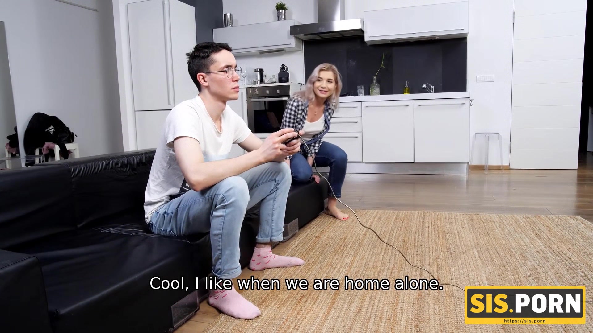 SISPORN. Being busy playing videogames leads stepbro to do it with girl