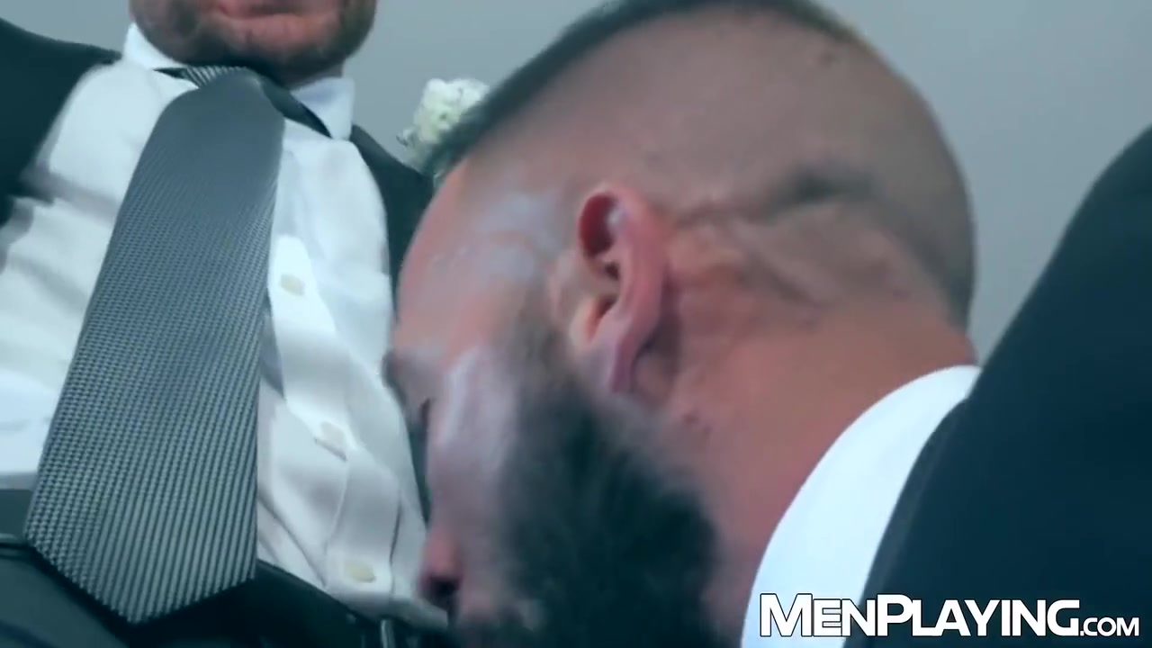 Buffed Reveals His Cock And Gives A Memorable Anal With Donato Reyes And Emir Boscatto