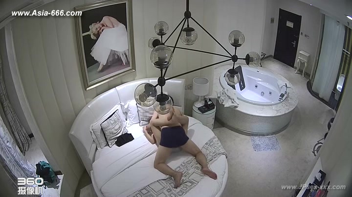 Hackers use the camera to remote monitoring of a lover's home life.264