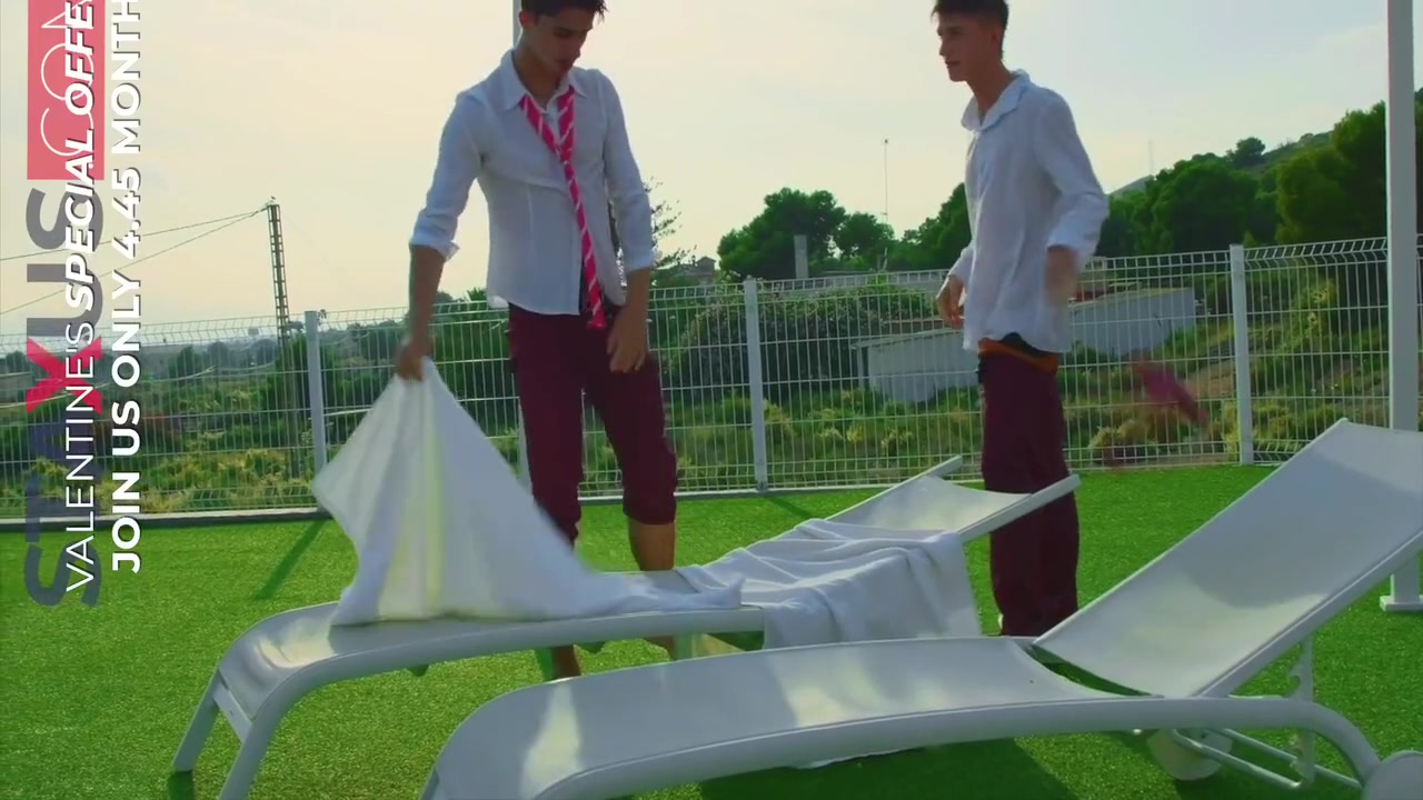 Collegeguy In Sneak Peek S02x06 : danny And Nathans Pool