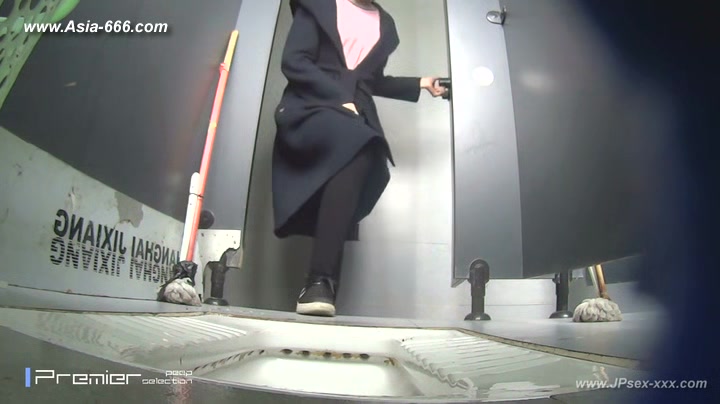 peeping chinese university toilet.10