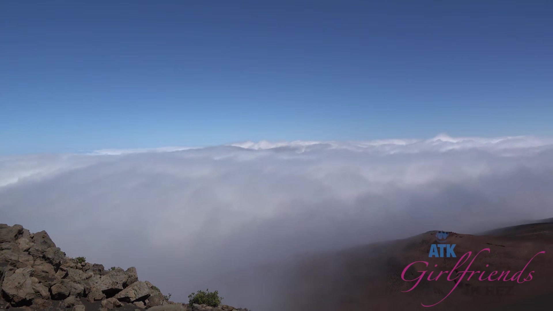Virtual Vacation On Hawaii With Blonde Piper Perri 3/7