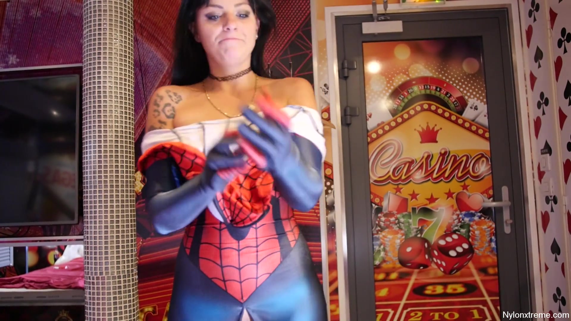 106 Outake Bonus Of Natacha Guapa In Spider - Sex Movies Featuring Sexy Tights