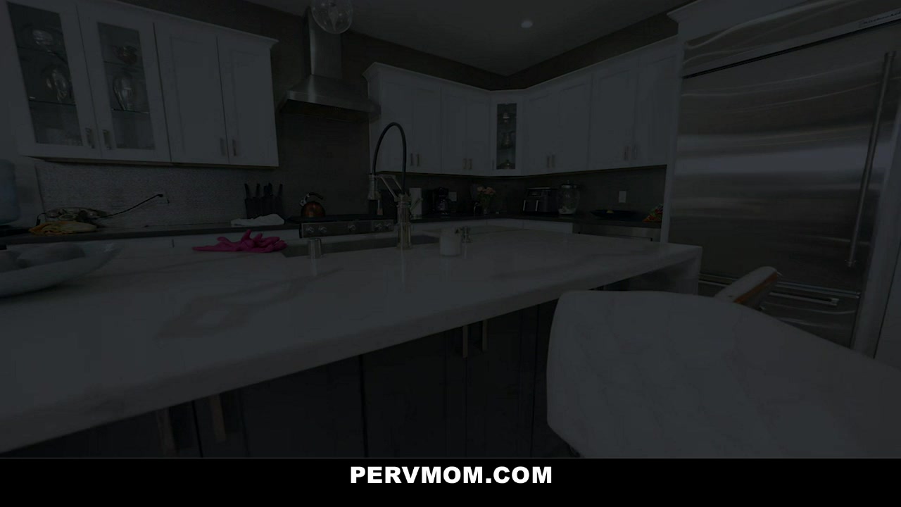 Submissive Stepmom