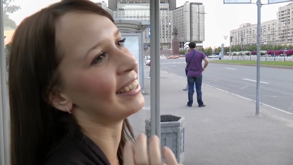 Lusty bitch gets ravished in a public park