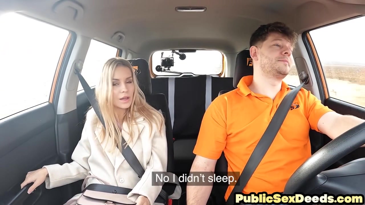 Stockings babe gets fucked in car by driving tutor outdoor