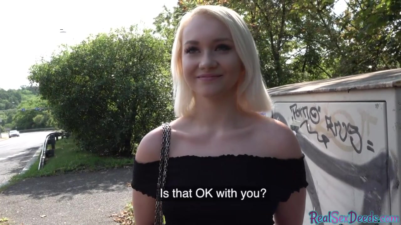 POV Czech teen4cash enjoys outdoor sex after flashing