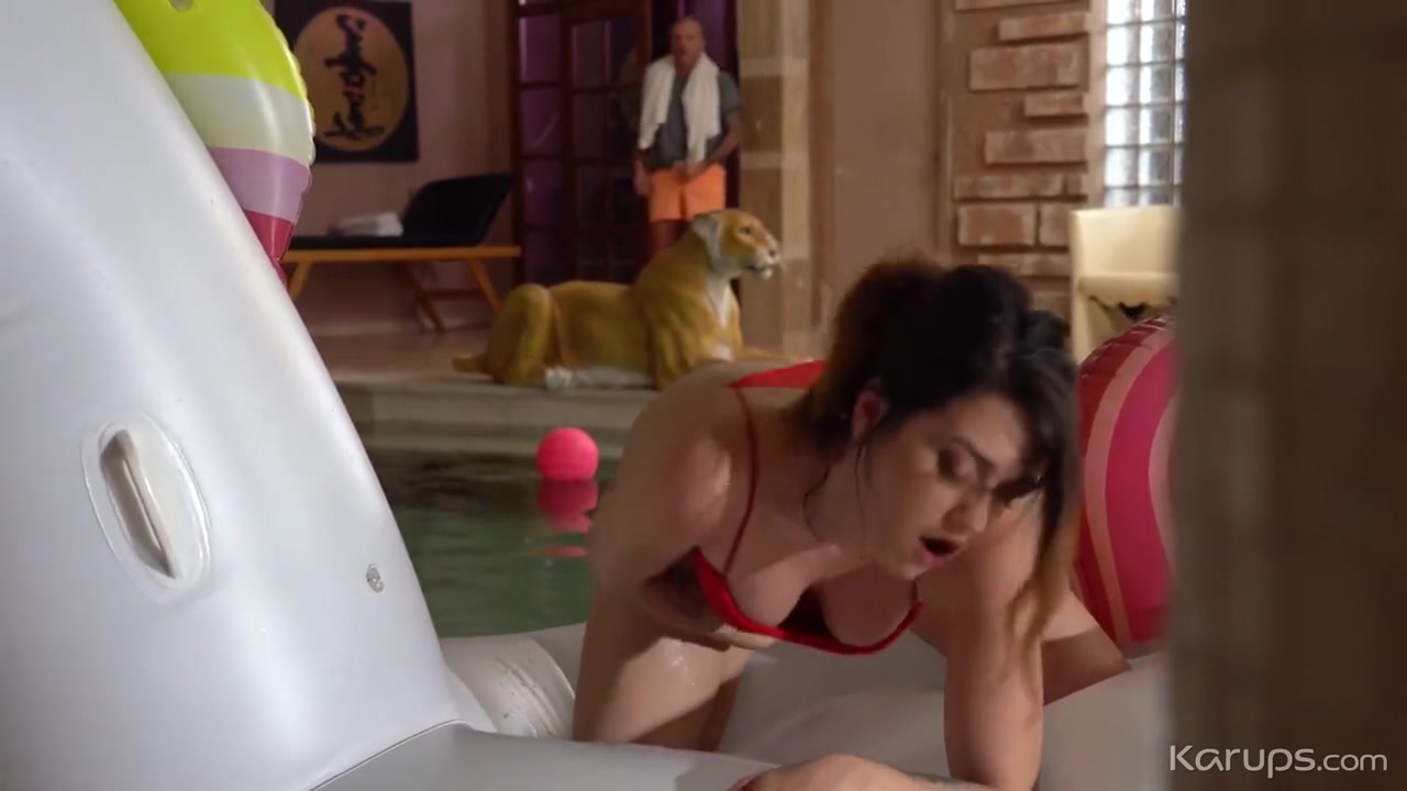 Valentina Crash Horny teen 18+