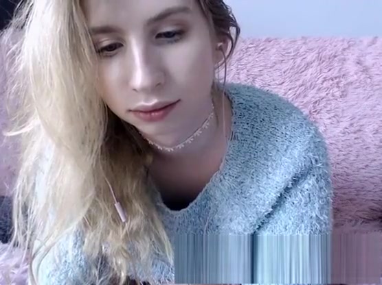 nice-looking blonde lady-man Solo cam