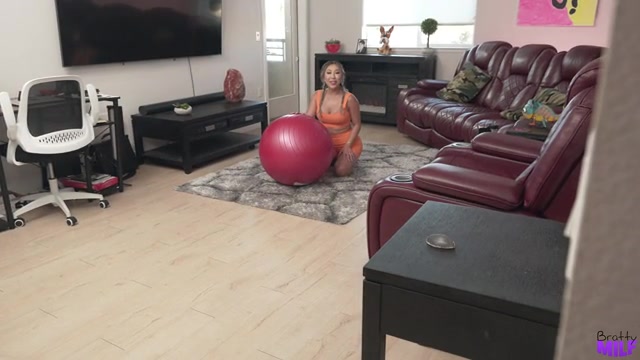 My Stepmom Works Me Out - S6:E9 - Brattymilf