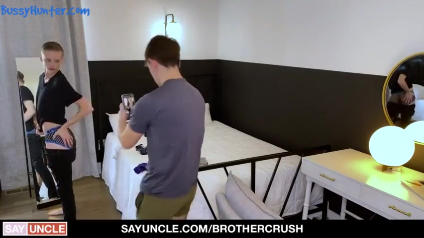 Blake Dyson And Masyn Thorne - Big Step-bro Makes Blonde Twink Feel Comfortable For A Na