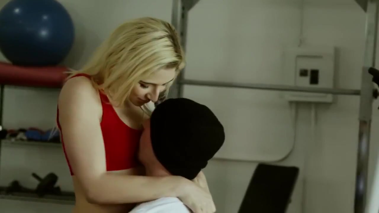Close Up With Blonde Hottie Blowing A Large Dick