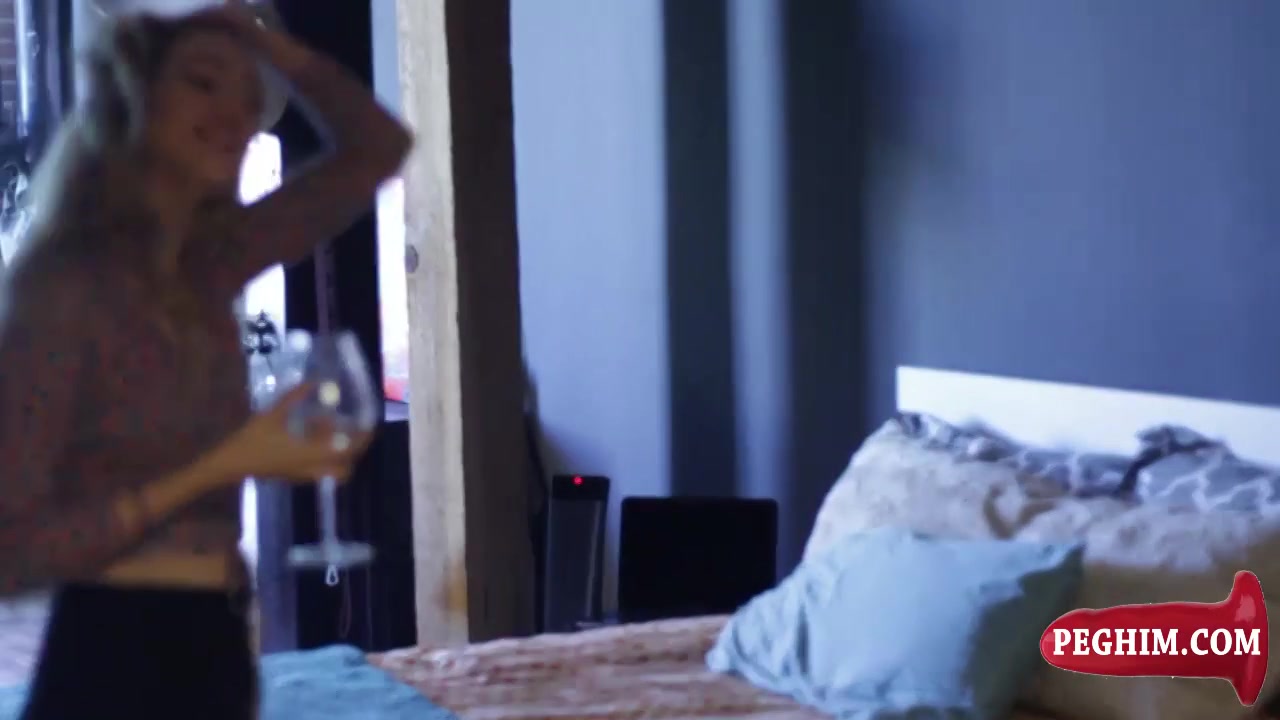 Moving Day - Sex Movies Featuring Peghim