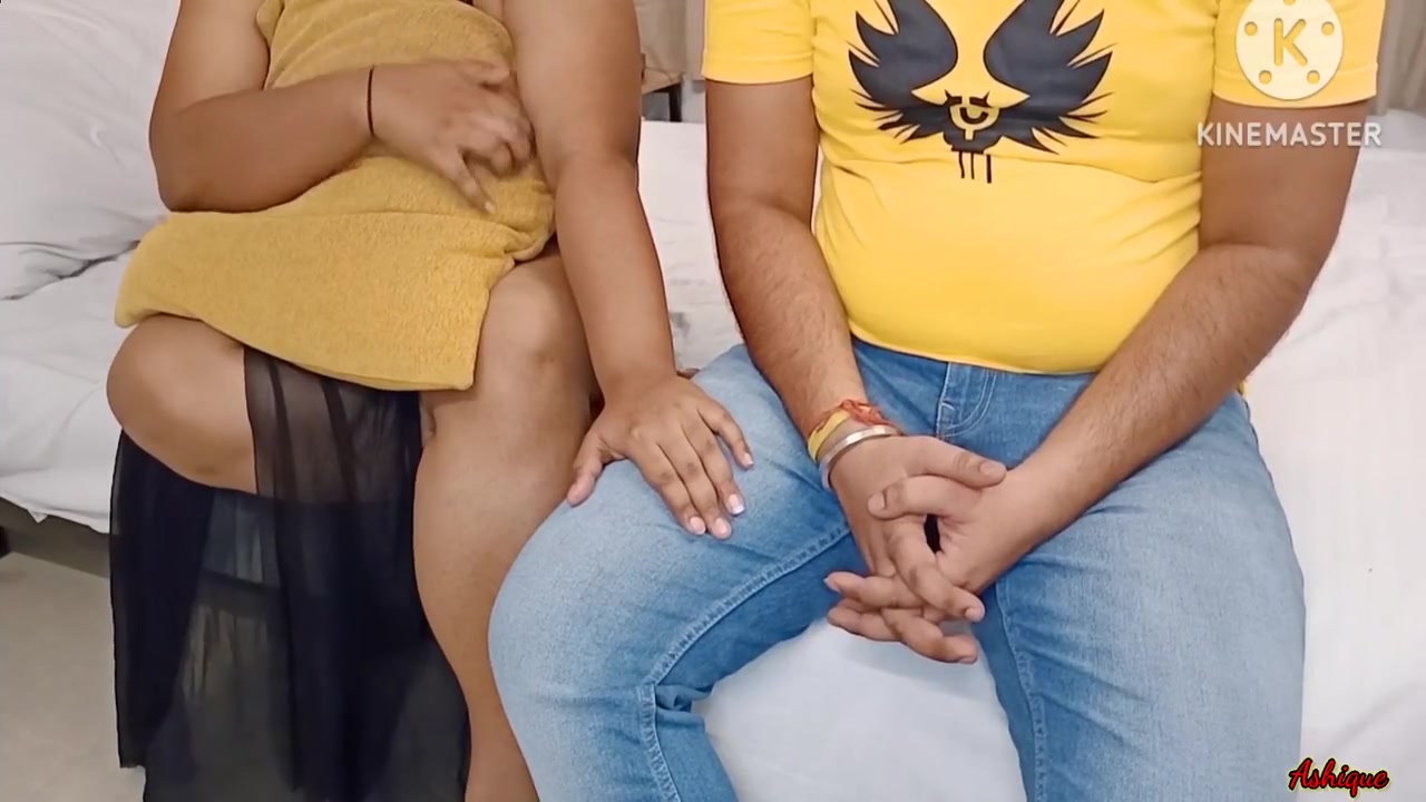 My Girlfriends Step mother Fucked Me Surprisly! When My Girlfriend Is Not Home