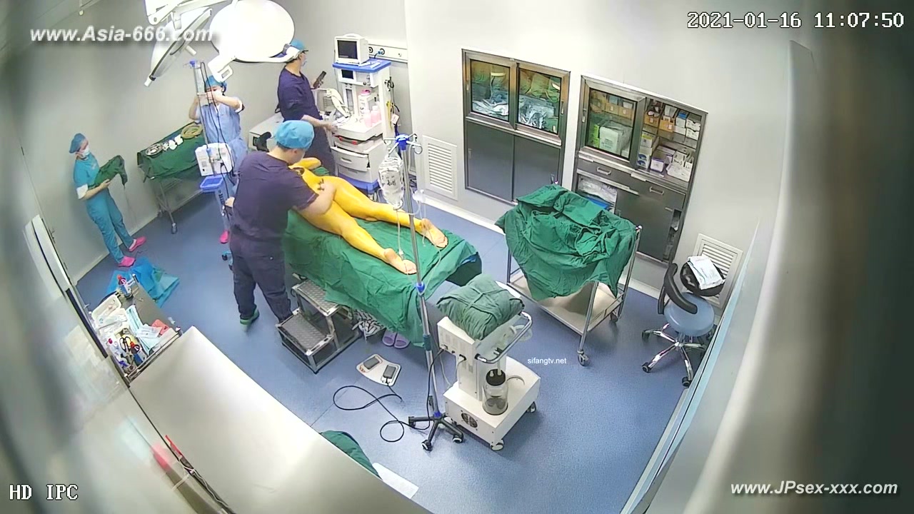 Peeping Hospital patient .***
