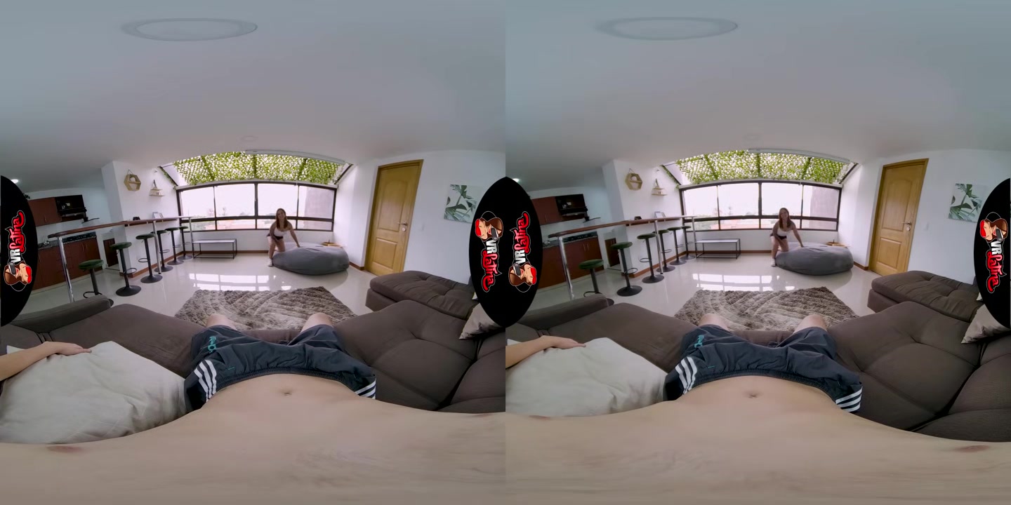 Little Look Of Lust - VRLatina