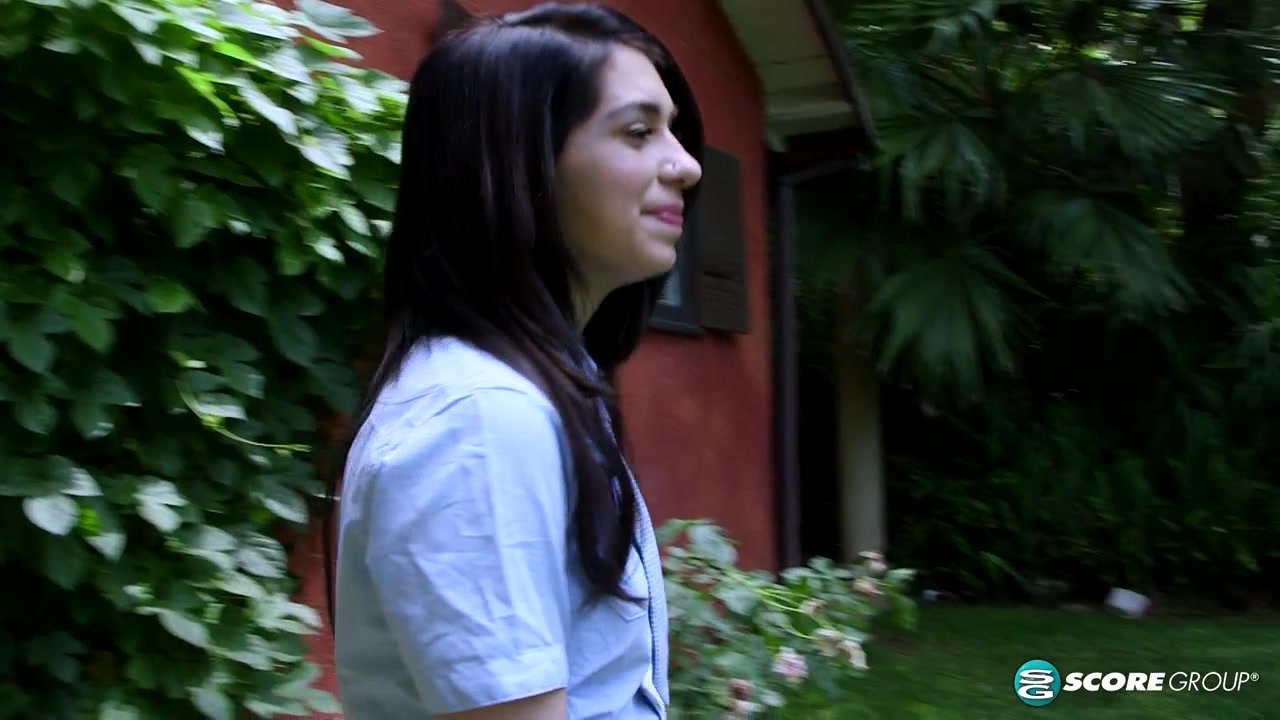Fresh Air On Her Pussy - 18Eighteen