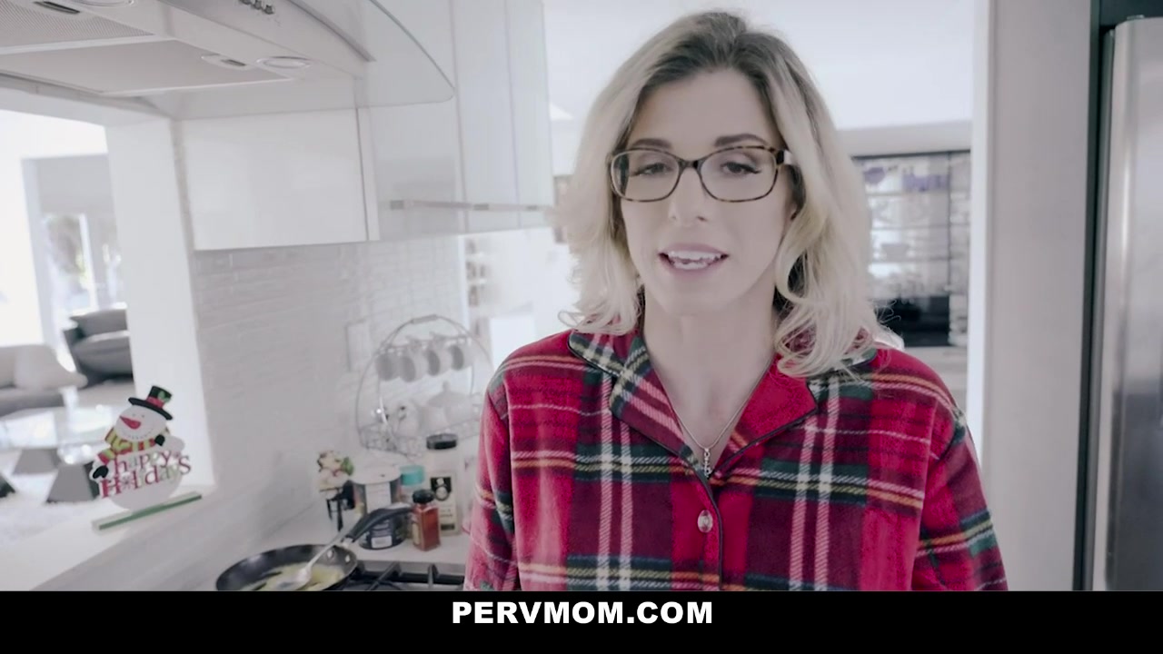 Cory Chase in Merry MILF Christmas - Pervmom