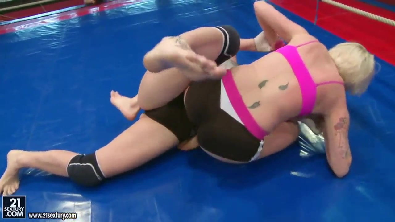 Nude fight club with Lucy Bell and Paige Fox